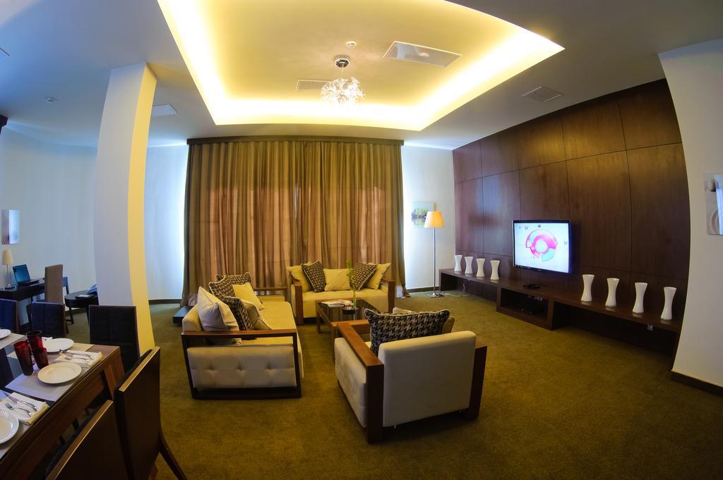 Voyage Hotel Karagandy Extérieur photo