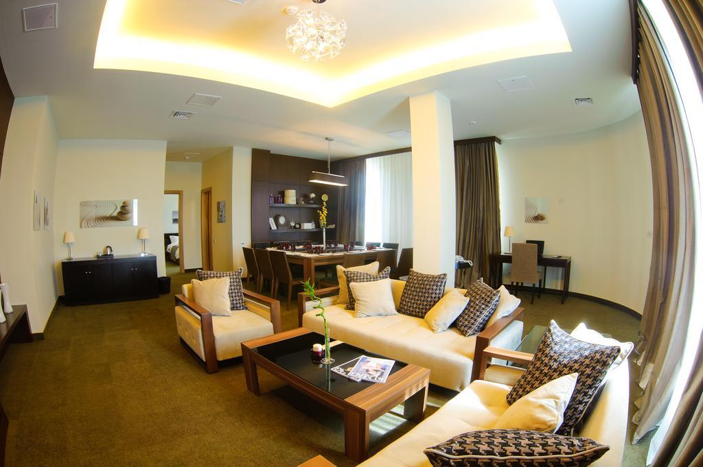 Voyage Hotel Karagandy Extérieur photo