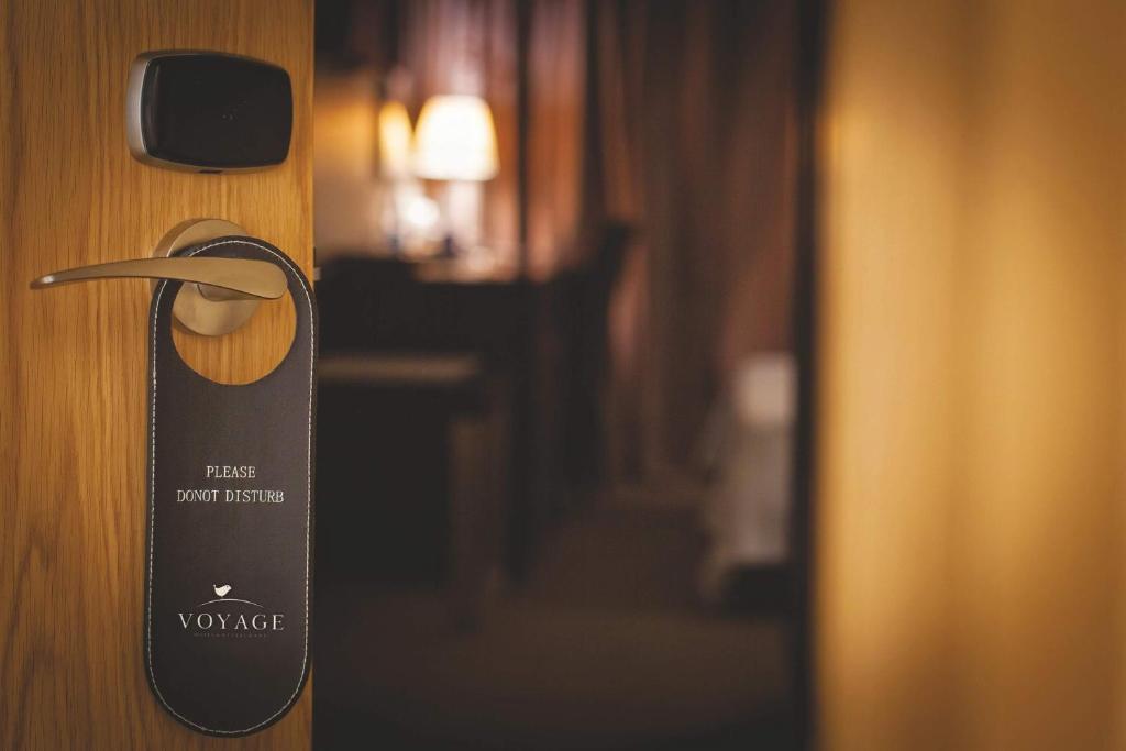 Voyage Hotel Karagandy Chambre photo