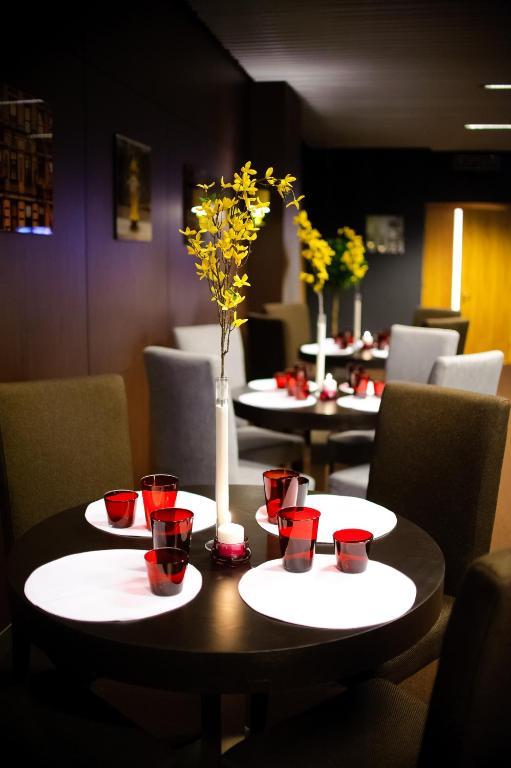 Voyage Hotel Karagandy Extérieur photo